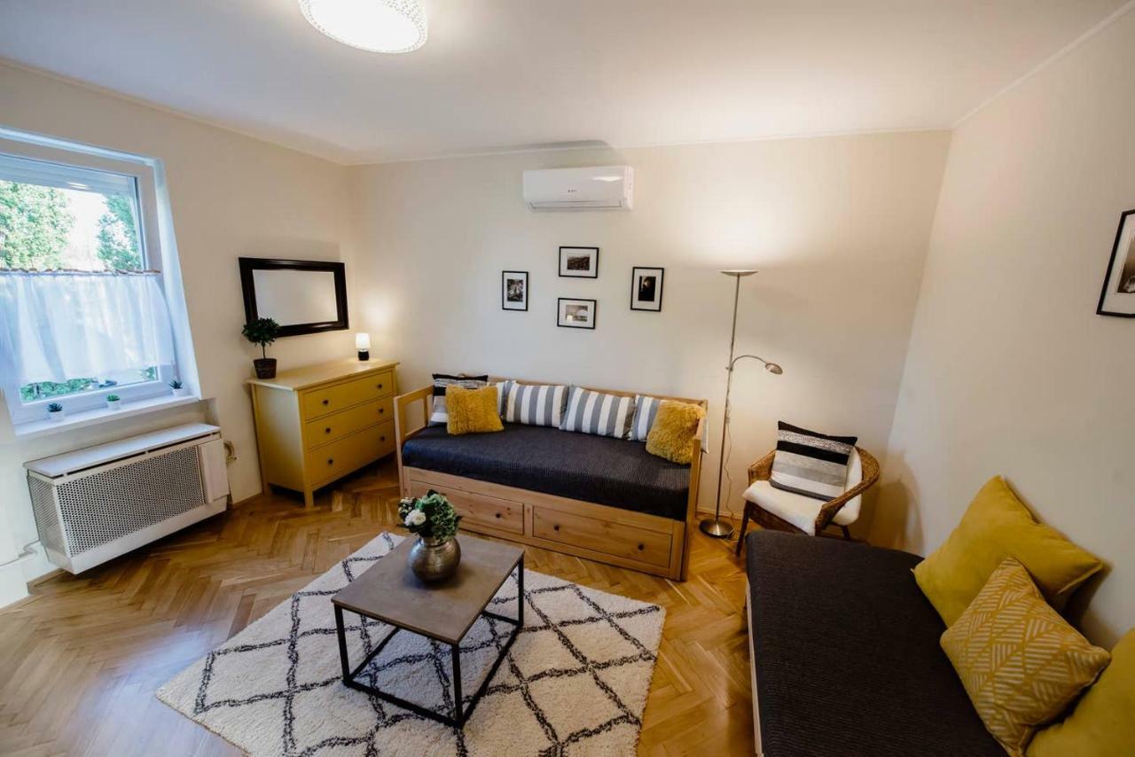 Viola Family Apartman Free Parking Pecs Exterior photo